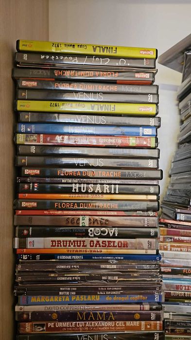 Vand filme romanesti de colectie