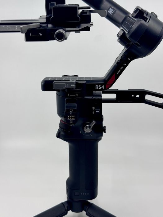 Stabilizator/Gimbal DJI Ronin S4/RS4 + SmallRig Handle | ca NOU |