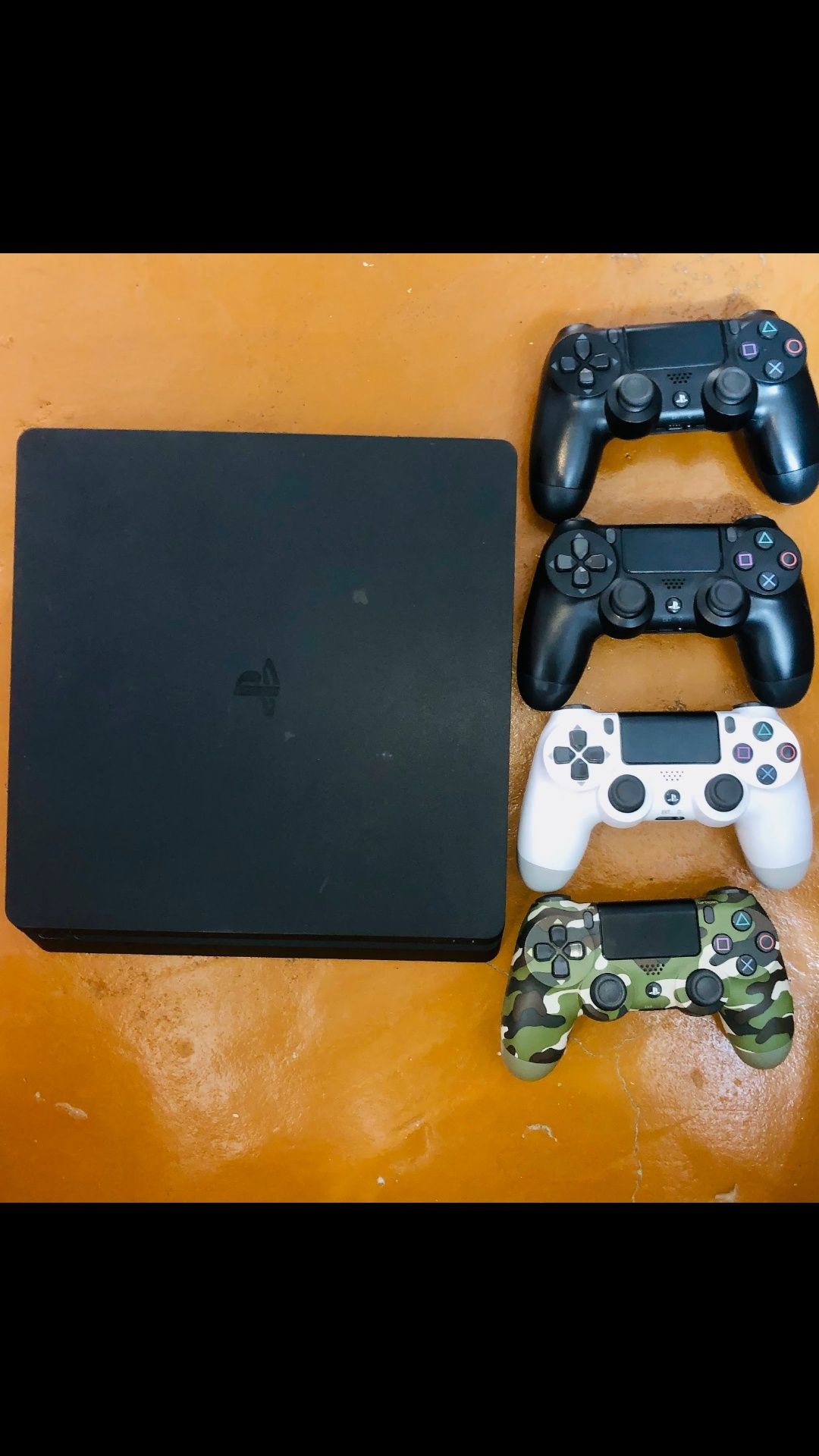 PlayStation 4 slim  4 ta jostik