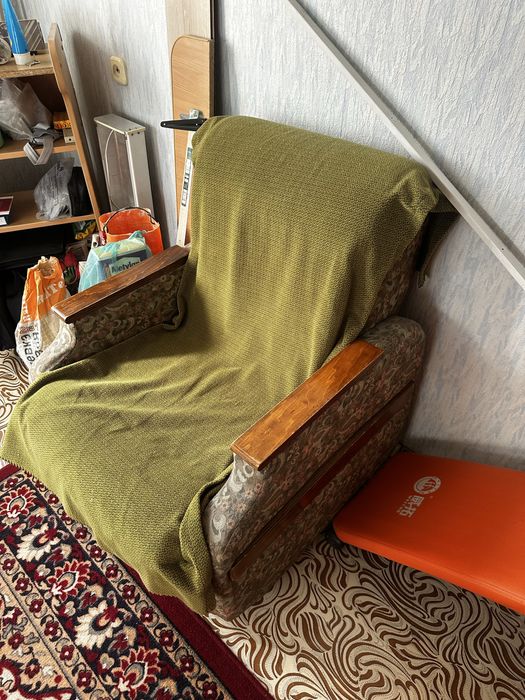 Продам два кресла