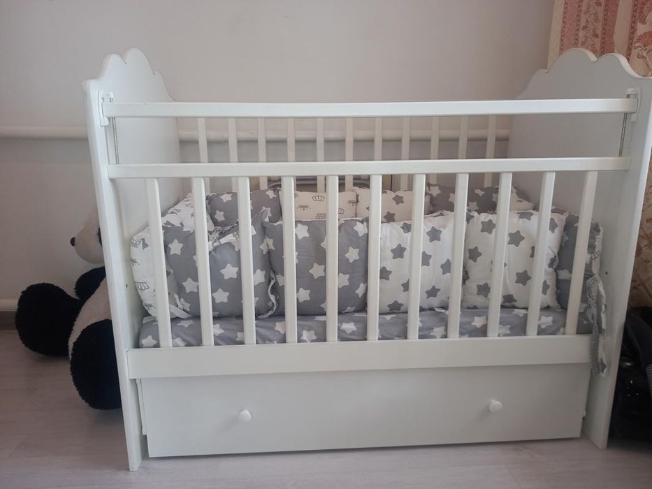 Детская кроватка