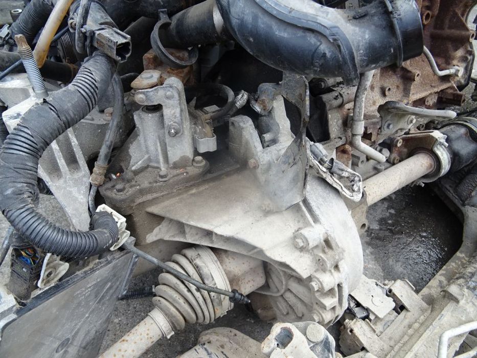 Vand Cutie de Viteza Manuala cu 5 viteze Ford Transit 2.2 TDCI din 2009 cod: 2CIR-7F097