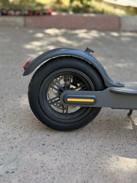 Электросамокат Drongo новый