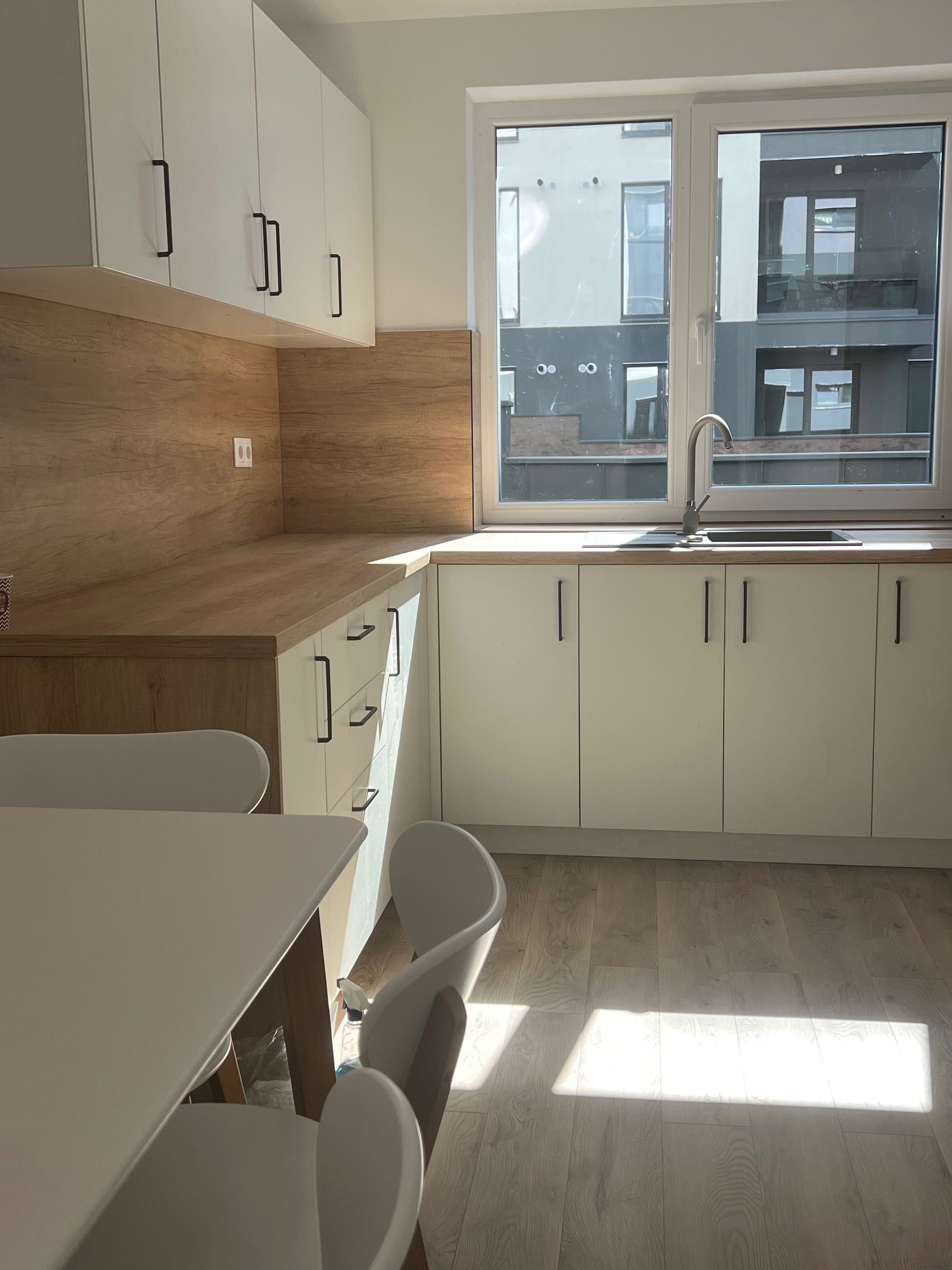 Apartament de închiriat bloc nou zona Iulius Mall
