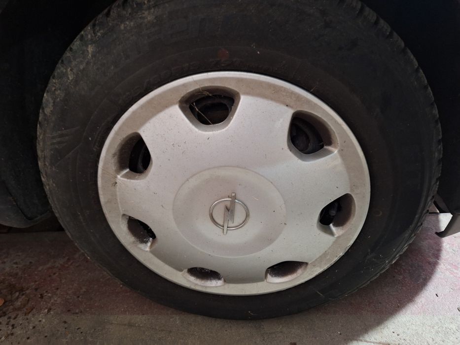 Vând cauciucuri de iarnă