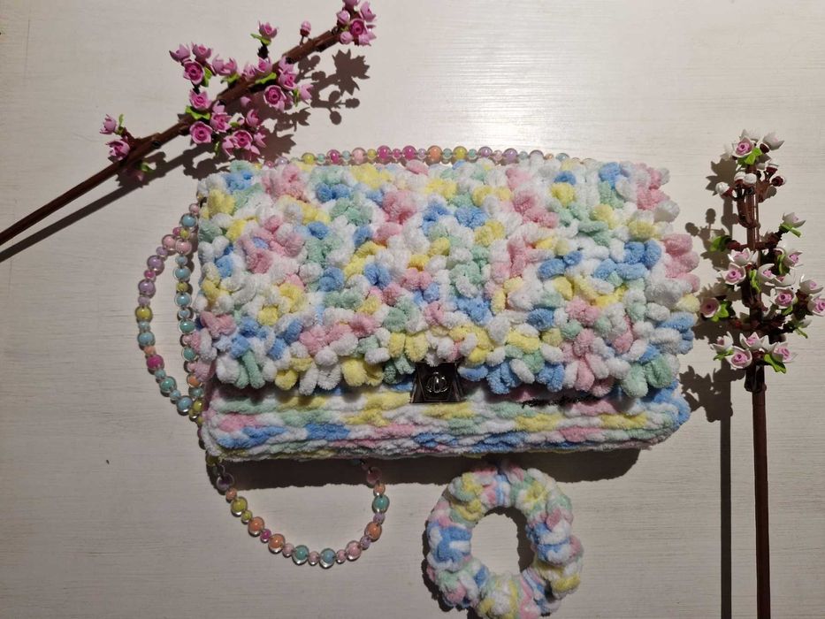 Ръчно изработена чанта CANDY и скрънчи