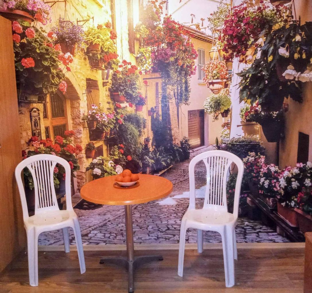 Дава се под наем Етаж от къща в Варна, Бриз - 30 кв.м за 275 € - Снимка #3