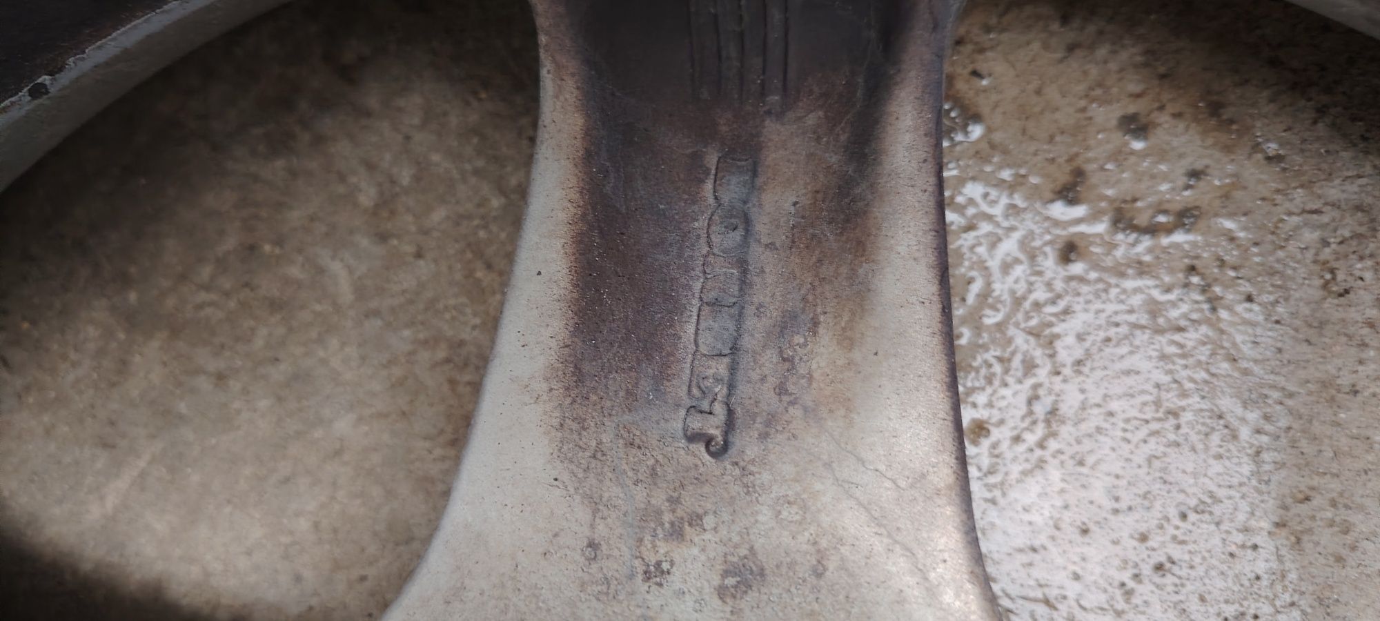 Продавам джанти 16" с гуми