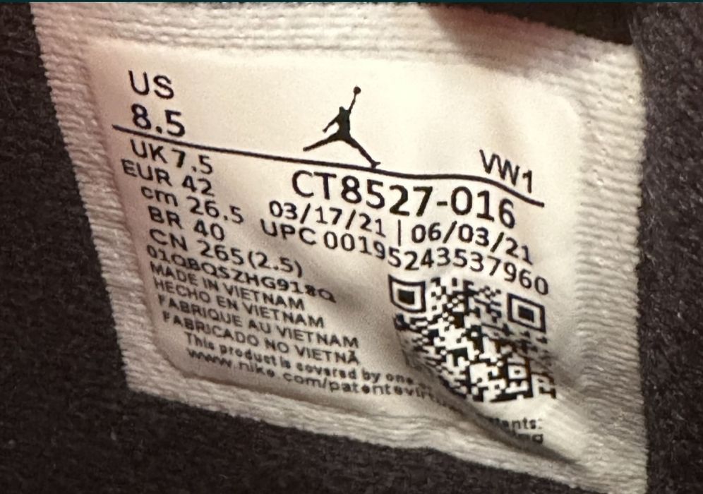 Jordan 4 Retro Red Thunder