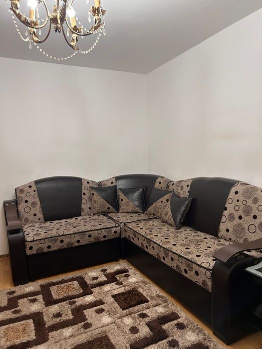 Coltar living extensibil din piele