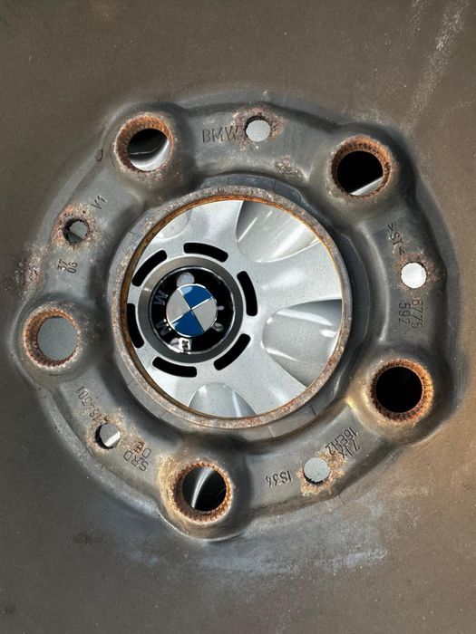 Roti M+S bmw 205/55 R16 cu capace originale