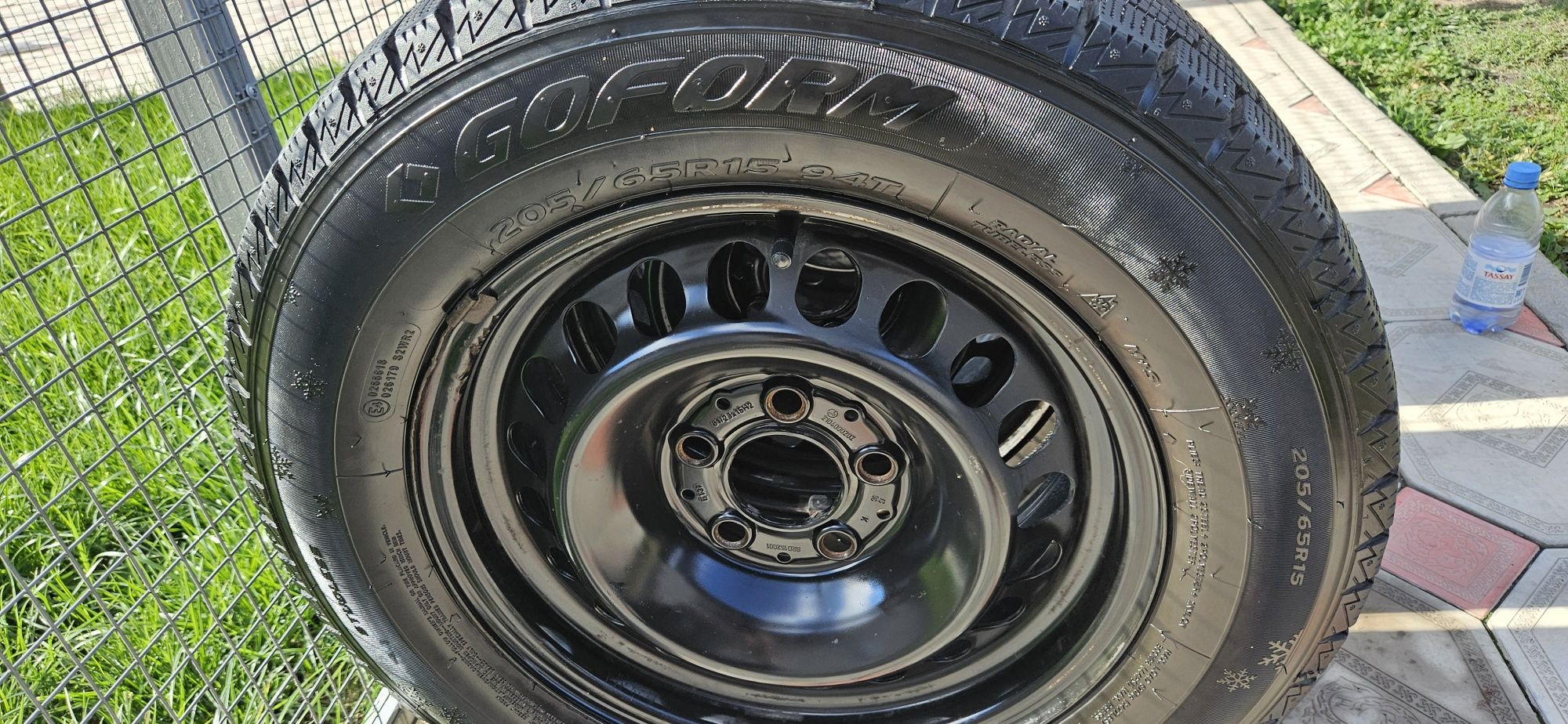 продам шины 205/65 R15 с дисками Goform в отличном состояний за 90