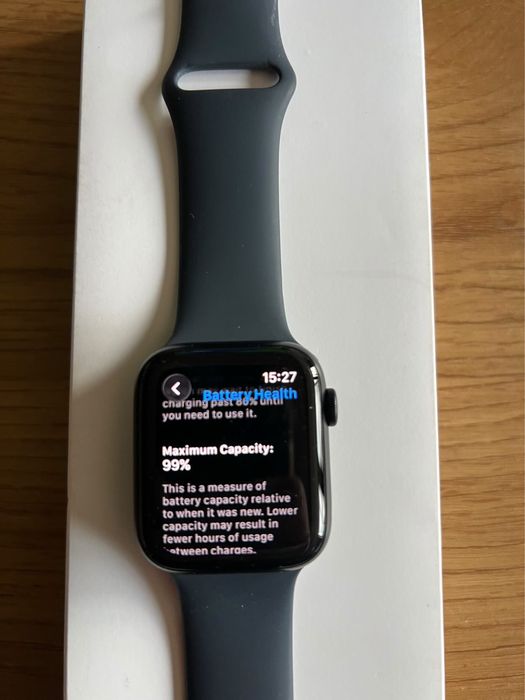 Iphone 15 pro max Natural Titanium+ apple watch SE2 midnight 44mm