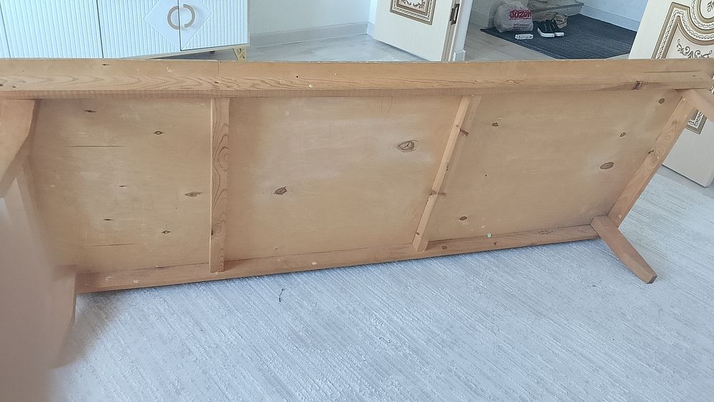 Шай стол сатылады 2шт*10000тг