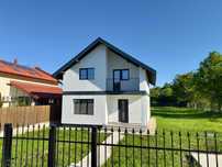 Vand/Schimb casa noua cu apartament in Campina