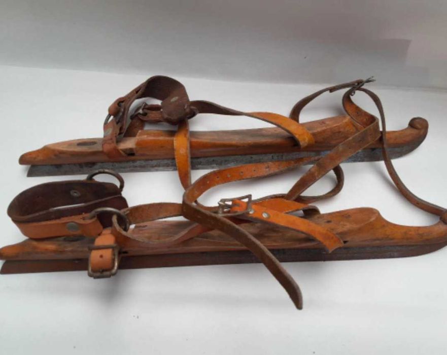 Patine extrem de vechi! 100 de ani.