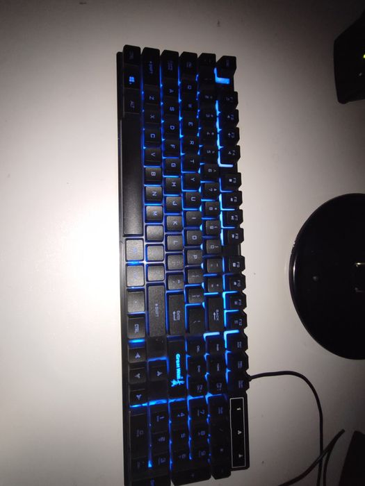 Клавиатура в хорошем состоянии