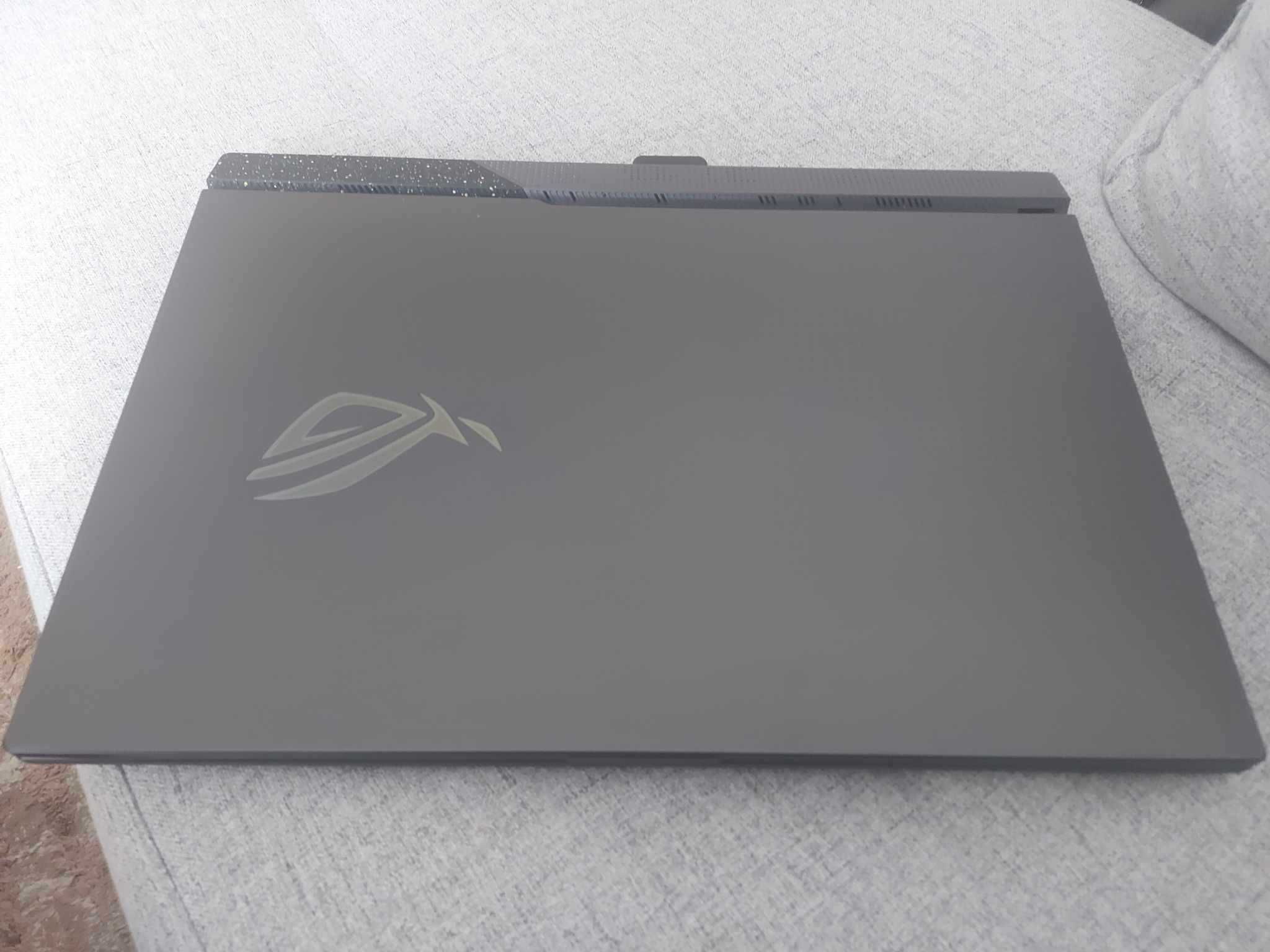 ASUS ROG Strix G17 (G713RW-KH096W)