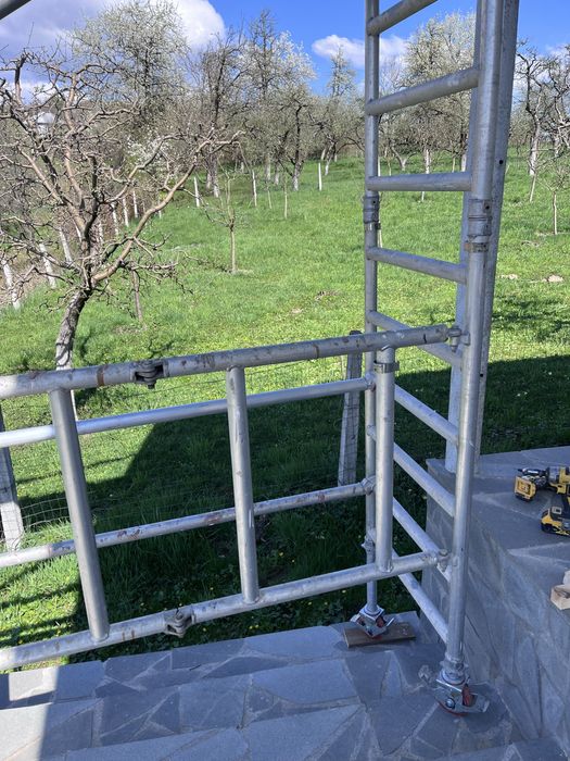 inchiriez schela aluminiu profesionala tip turn