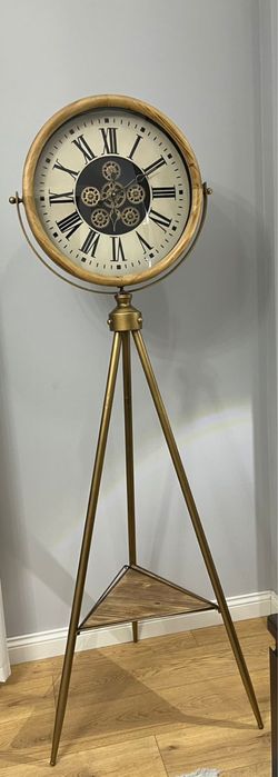 Напольные часы эстетичные