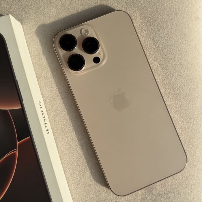 Iphone 16 pro max 1 tb золотистый