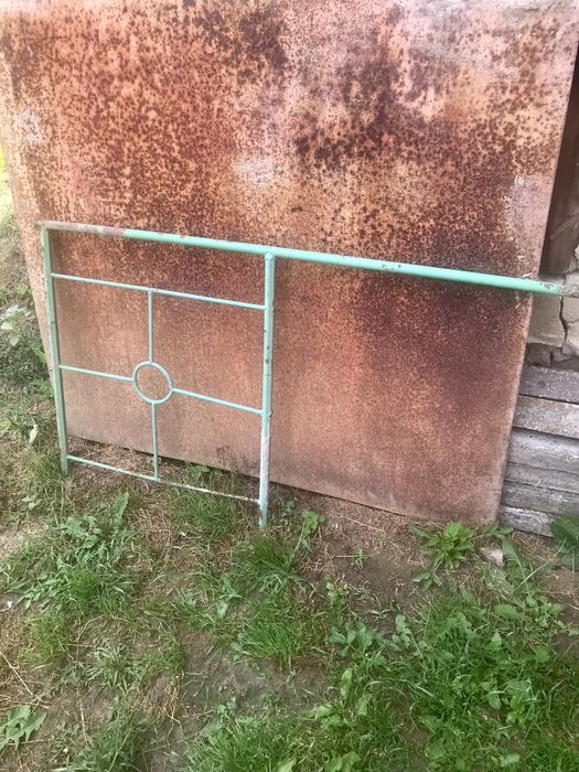 Стълбищен парапет от плътно желязо