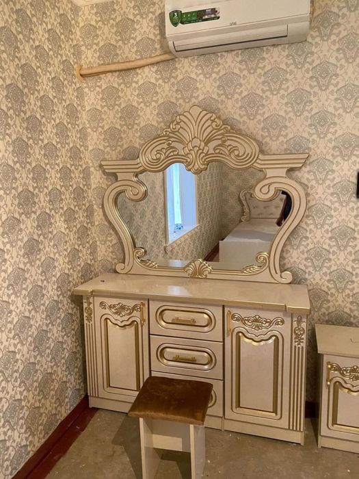 Zavod narxida minimilastik uslubdagi spalni nabor