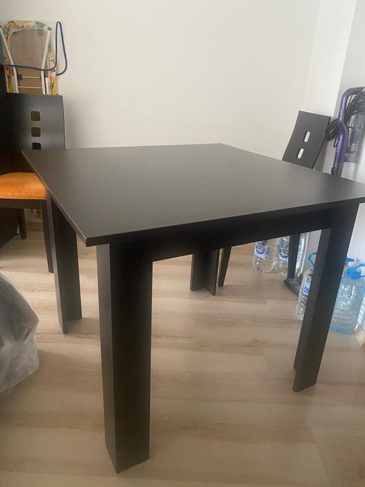 Маса с три стола