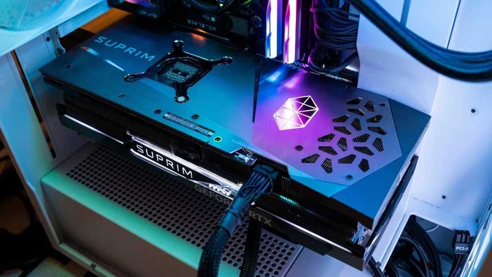 Nvidia Geforce RTX 4080 Suprim X