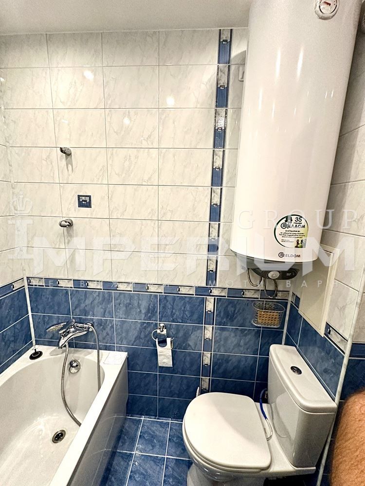 Двустаен обзаведен апартамент под наем в района на кв. Левски, гр. Ва