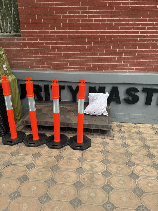 Столбик фишка конус