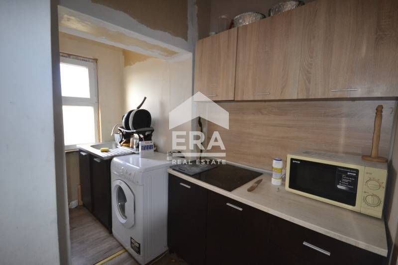 Продава се Тристаен апартамент в Хасково, Дружба 1 - 90 кв.м за 958 €/кв.м - Снимка #11
