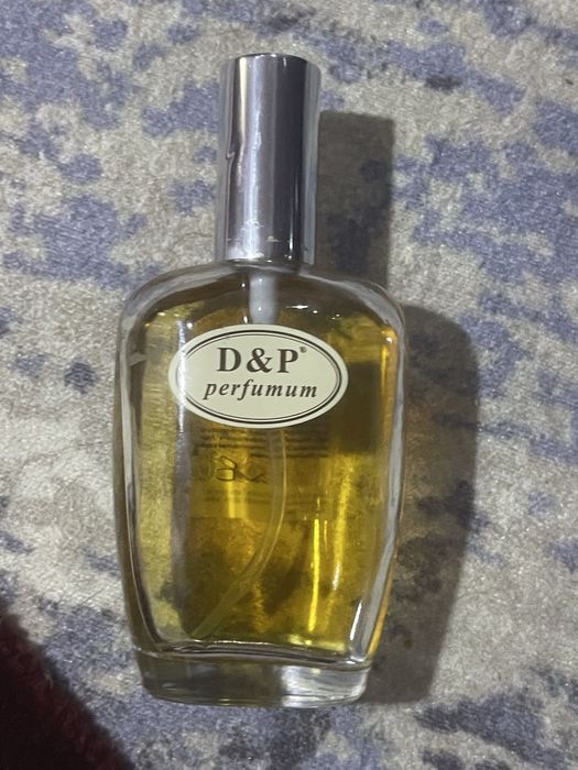 Продается парфюм запах стойкий