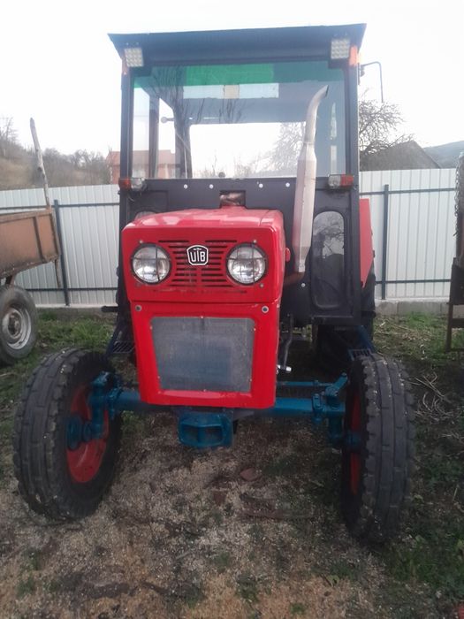 Vând tractor fiat u445
