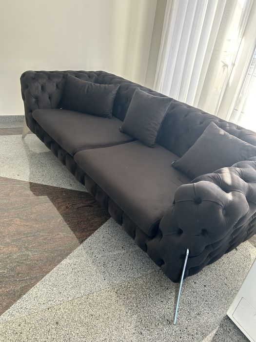 Canapea chesterfild neagra