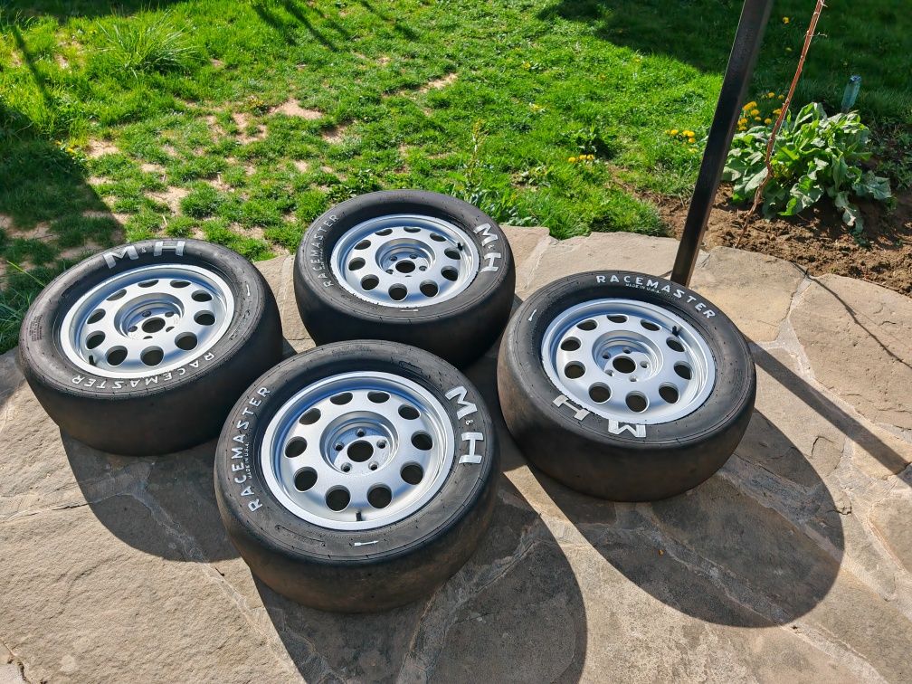 Продавам 4бр гуми M/H RACEMASTER 8.5/24.5x15  с чисто нови джанти 5х10