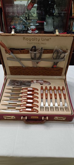 Set cutite Royalty Line Switzerland tacamuri