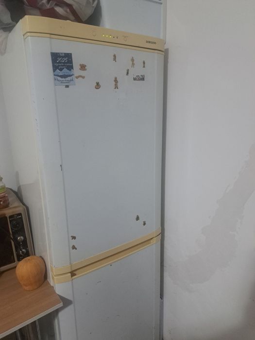 Холодильник и стиральная машинка продаётся