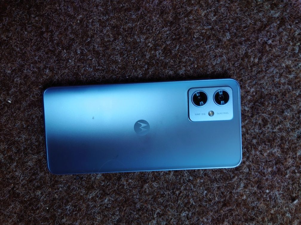 Телефон Motorola g54