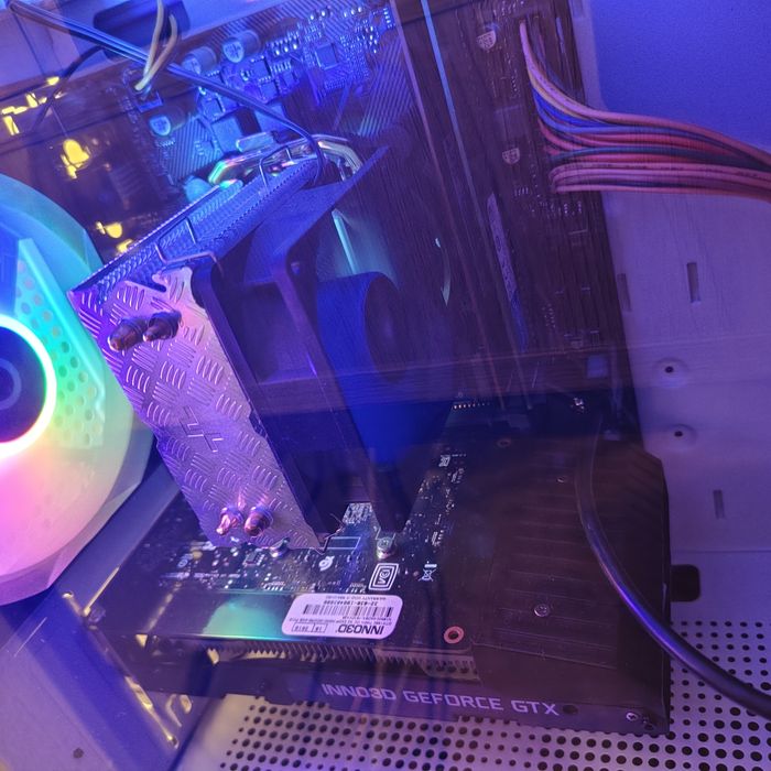 PC calculator gaming Intel i3 10100f (peste i7 7700) GTX 1650 16gb ram