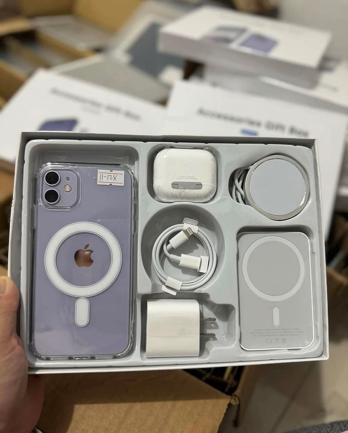 Iphone 11 modellari 1 yil garantiya