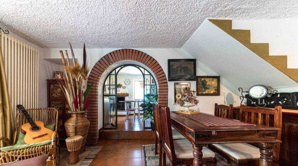 Casa cu 6 camere pentru evenimente, libera pentru revelion si craciun