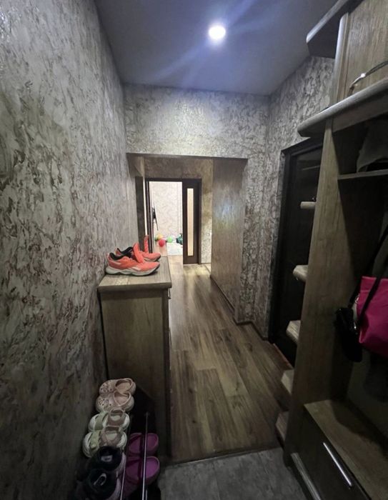 Продаётся на Карасу-6 5ком