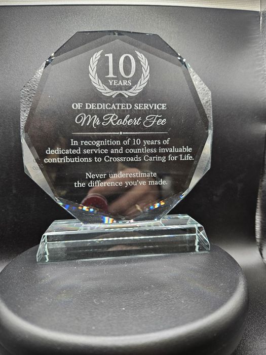 Кристален октагон, стъклен плакет.