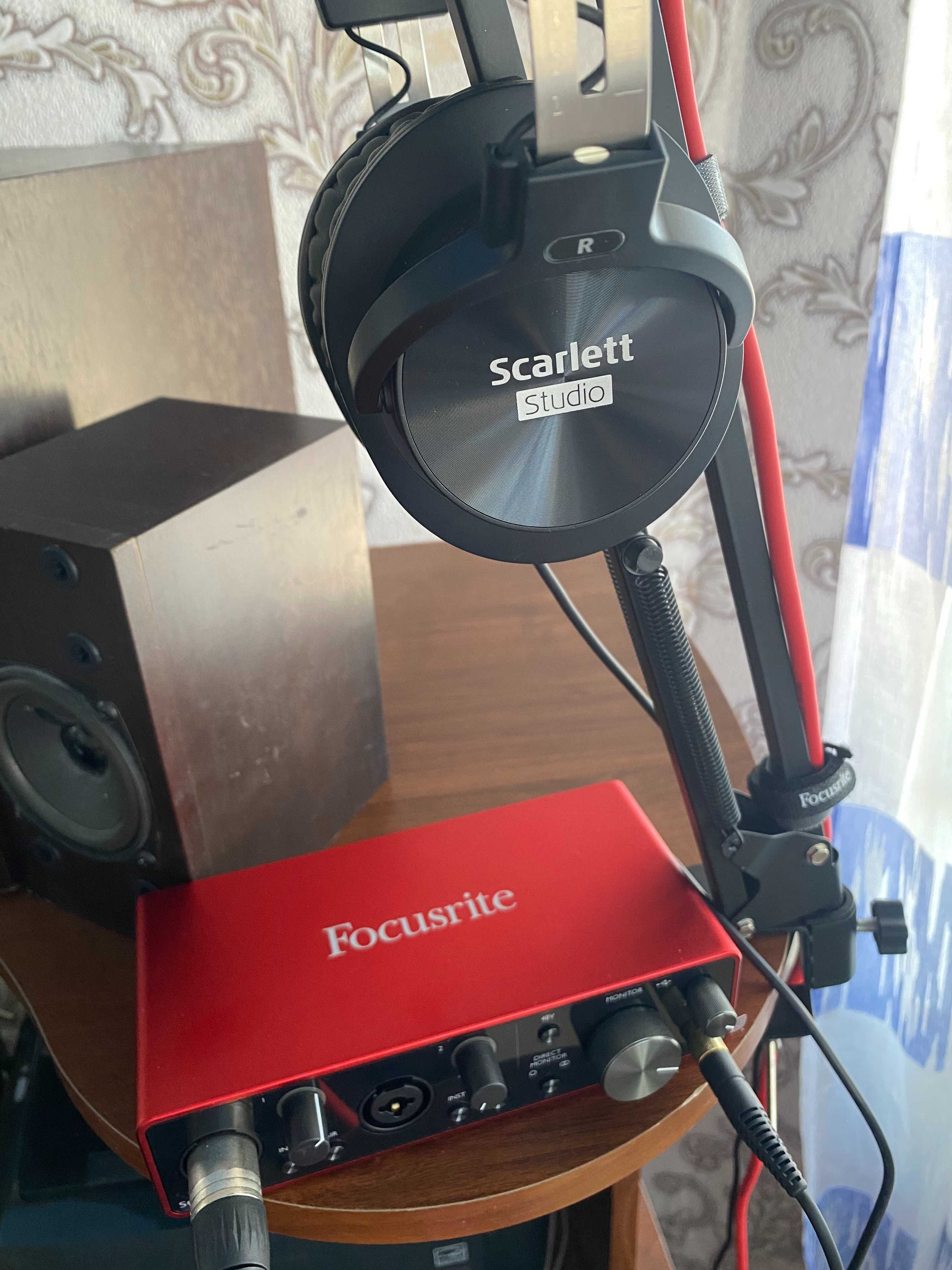 Звуковая карта Focusrite Scarlett 2I2 Studio 3rd gen