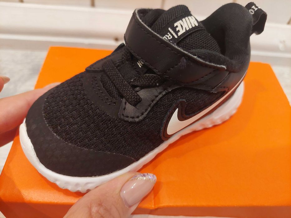 Обувки за момче, размери 21,26,27,28,30