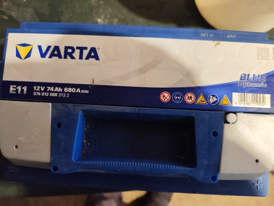 Acumulator auto varta
