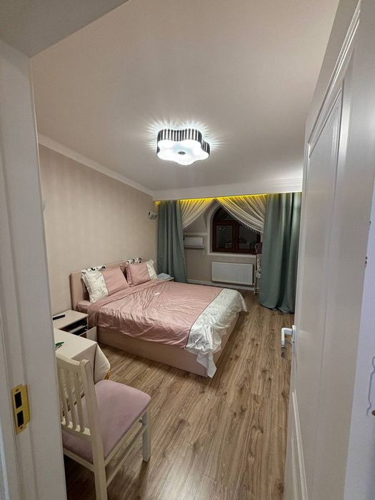 Продается 4х комнатная квартира на Циалковского, Паркентский