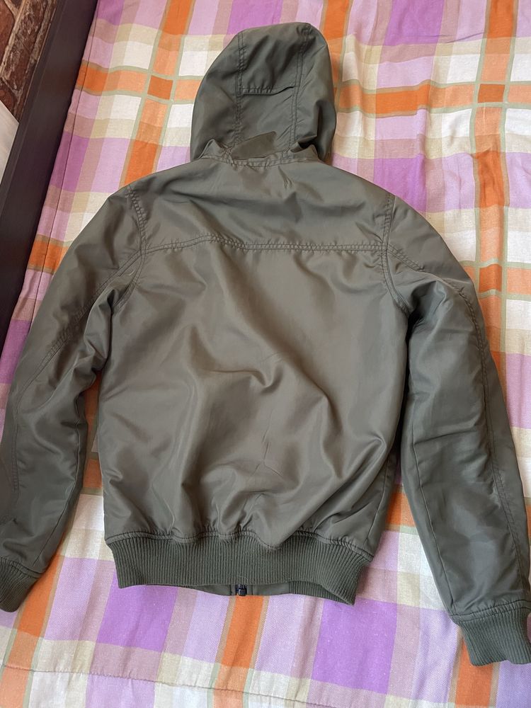 Яке dividcd H&M.