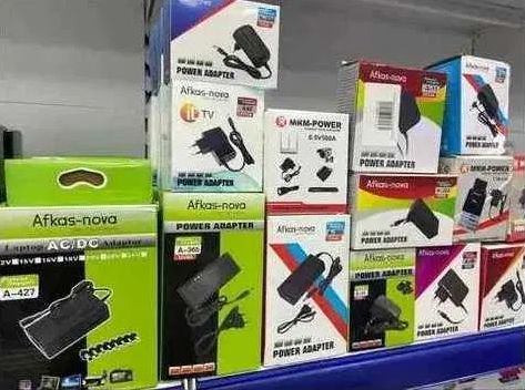 Блок питания, зарядка - разные новые в упаковке .